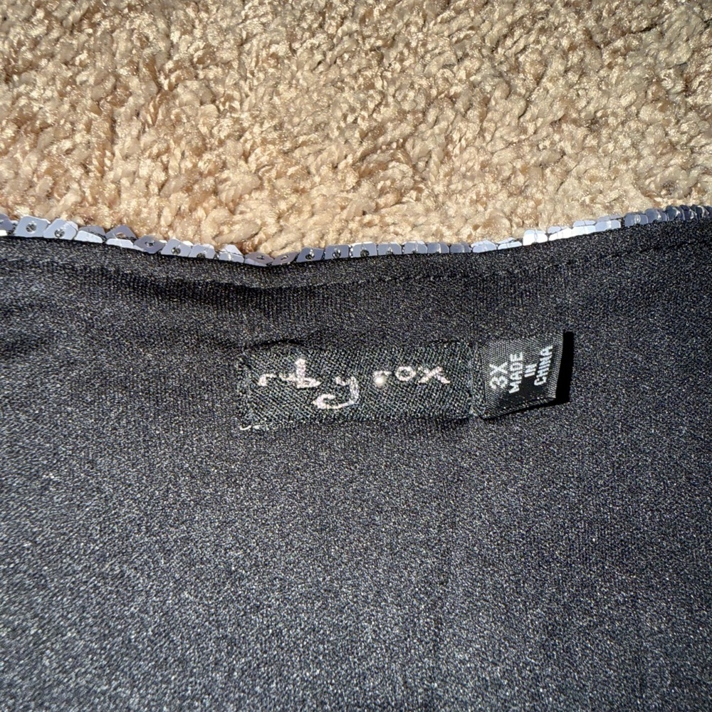 Ruby Rox Sequin Shrug - Picture 2 of 3